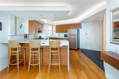 5700 Arlington Avenue #21R, Bronx, NY 10471 - Photo 4