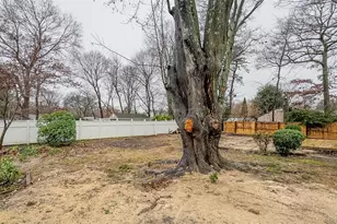 60 Cedarhurst Ave, Selden, NY 11784 - Photo 48