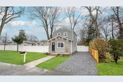 60 Cedarhurst Avenue, Selden, NY 11784 - Photo 44