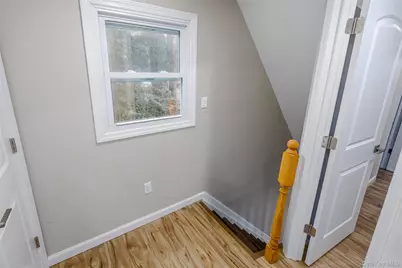 60 Cedarhurst Avenue, Selden, NY 11784 - Photo 42