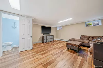 55 Wexford Drive, Oakdale, NY 11769 - Photo 32