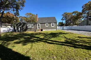 8 Paul Dr, Mastic, NY 11950 - Photo 38