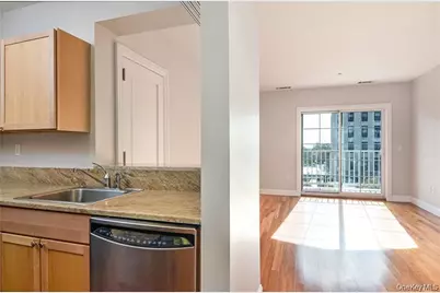 543 Main Street #402, New Rochelle, NY 10801 - Photo 8