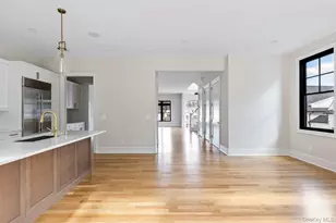 54 Three Ponds Ln, Woodbury, NY 11797 - Photo 10