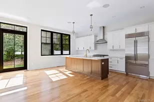 54 Three Ponds Ln, Woodbury, NY 11797 - Photo 12