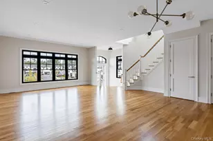 54 Three Ponds Ln, Woodbury, NY 11797 - Photo 16