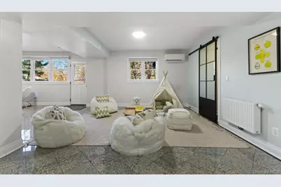 153 Deerfield Lane N, Pleasantville, NY 10570 - Photo 38