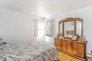 12 Roxy Pl, Lynbrook, NY 11563 - Photo 14