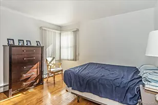 12 Roxy Pl, Lynbrook, NY 11563 - Photo 16