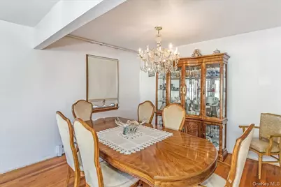 12 Roxy Place, Lynbrook, NY 11563 - Photo 8