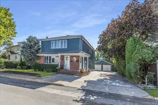 12 Roxy Pl, Lynbrook, NY 11563 - Photo 2