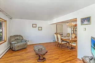 12 Roxy Pl, Lynbrook, NY 11563 - Photo 6