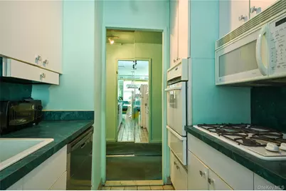 61-20 Grand Central Parkway #C 306, Forest Hills, NY 11375 - Photo 16