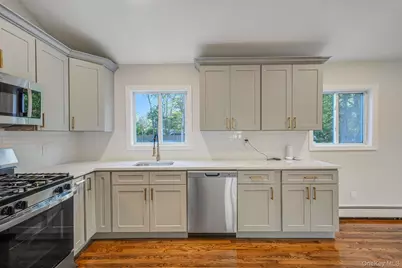 12 Beacon Street, Shirley, NY 11967 - Photo 6