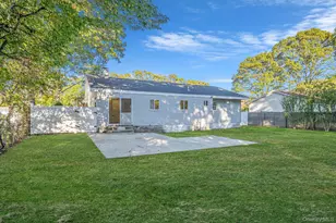 12 Beacon St, Shirley, NY 11967 - Photo 4