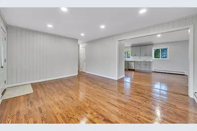 12 Beacon Street, Shirley, NY 11967 - Photo 8