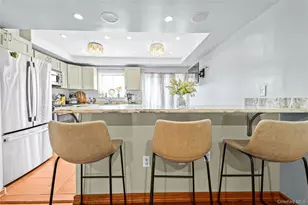 59 Deirdre Ct, New York, NY 10304 - Photo 4