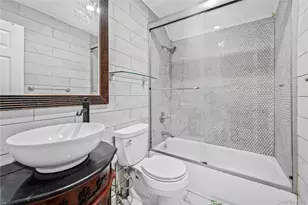 59 Deirdre Ct, New York, NY 10304 - Photo 18