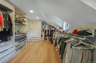 24 Mineola Ave, Roslyn, NY 11576 - Photo 32