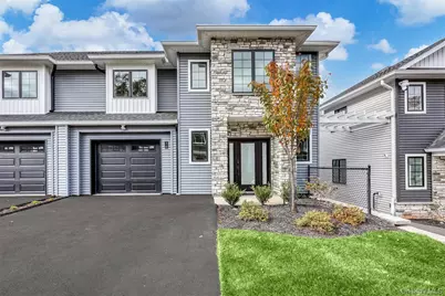 16 Silverwood Circle, Suffern, NY 10901 - Photo 1