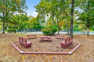 4 Danbury Ct, Suffern, NY 10901 - Photo 20