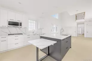 28 Silverwood Cir, Suffern, NY 10901 - Photo 6