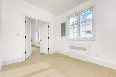 28 Silverwood Circle, Suffern, NY 10901 - Photo 8