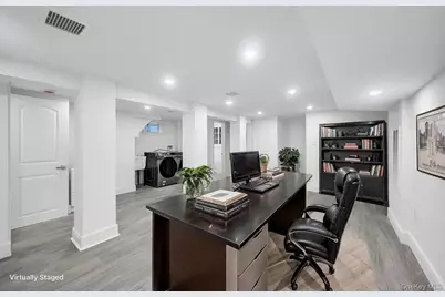 99 N Corona Avenue, Valley Stream, NY 11580 - Photo 34