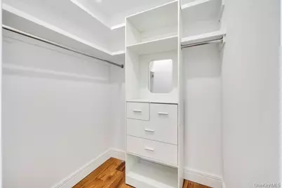 99 N Corona Avenue, Valley Stream, NY 11580 - Photo 30