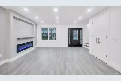 99 N Corona Avenue, Valley Stream, NY 11580 - Photo 8