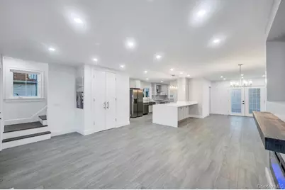 99 N Corona Avenue, Valley Stream, NY 11580 - Photo 6