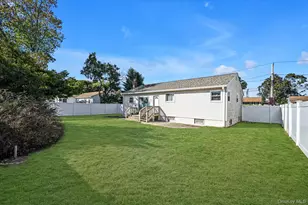 16 E Chestnut St, Central Islip, NY 11722 - Photo 16