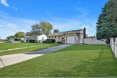 16 E Chestnut Street, Central Islip, NY 11722 - Photo 20