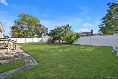 16 E Chestnut Street, Central Islip, NY 11722 - Photo 18