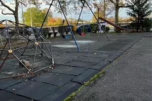 66-10 149th St, Flushing, NY 11367 - Photo 14