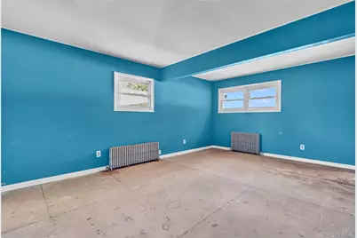 34 Croydon Road, Amityville, NY 11701 - Photo 10