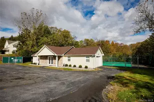 43 Spruce Ridge Dr, Fishkill, NY 12524 - Photo 40