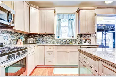 17 Magnolia Park Road, Middletown, NY 10940 - Photo 4