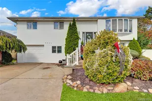 2573 Harvard Ln, Seaford, NY 11783 - Photo 2