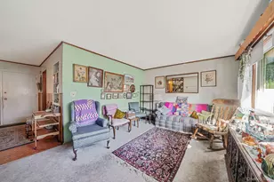 2 Sydney St, Plainview, NY 11803 - Photo 12