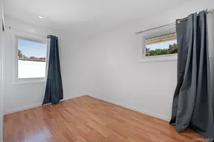 26 Sky Ln, Levittown, NY 11756 - Photo 14