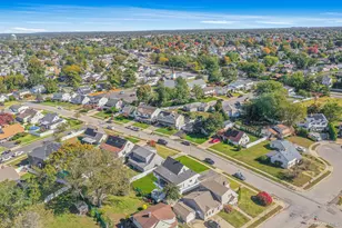 26 Sky Ln, Levittown, NY 11756 - Photo 36