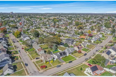 26 Sky Lane, Levittown, NY 11756 - Photo 34