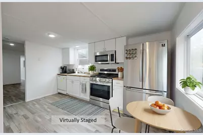 12 Periwinkle Drive, Bohemia, NY 11716 - Photo 8