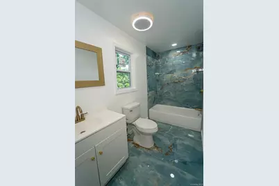 174 Woodycrest Drive, Farmingville, NY 11738 - Photo 10