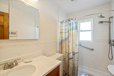 59 Wood Street, Lynbrook, NY 11563 - Photo 10
