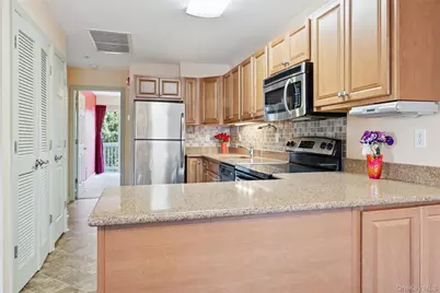 1228 Willow Lane, Valley Stream, NY 11580 - Photo 10