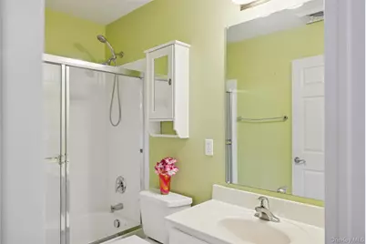 1228 Willow Lane, Valley Stream, NY 11580 - Photo 4