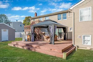 1655 Stein Dr, Bay Shore, NY 11706 - Photo 10