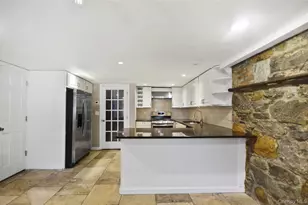 29 S Eckar St, Irvington, NY 10533 - Photo 8